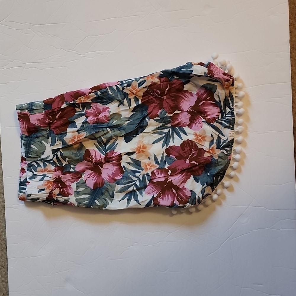 Floral Print Pom Pom Shorts - Picture 5 of 5